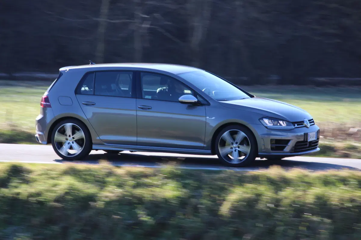 Volkswagen Golf R 5 porte | test drive #AMboxing (2)