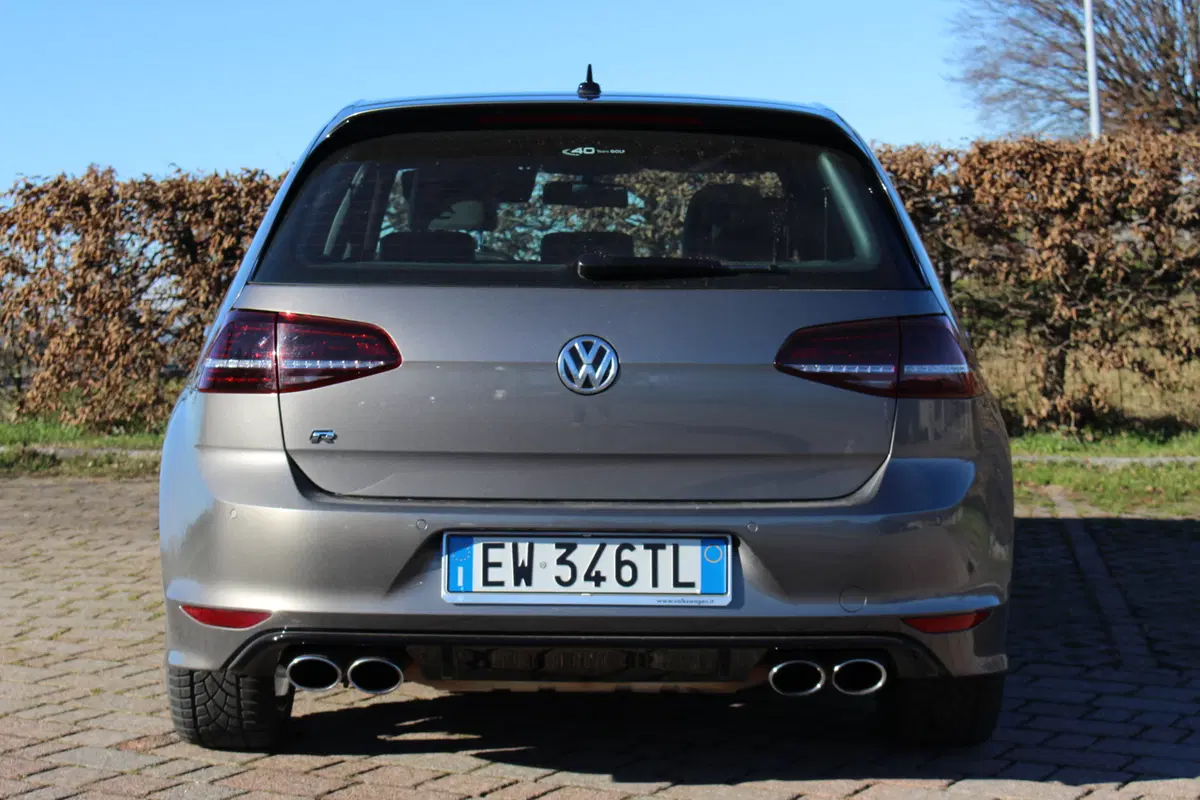 Volkswagen Golf R 5 porte | test drive #AMboxing (12)