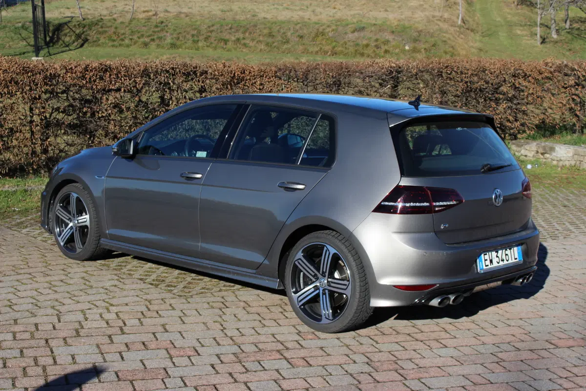 Volkswagen Golf R 5 porte | test drive #AMboxing (32)