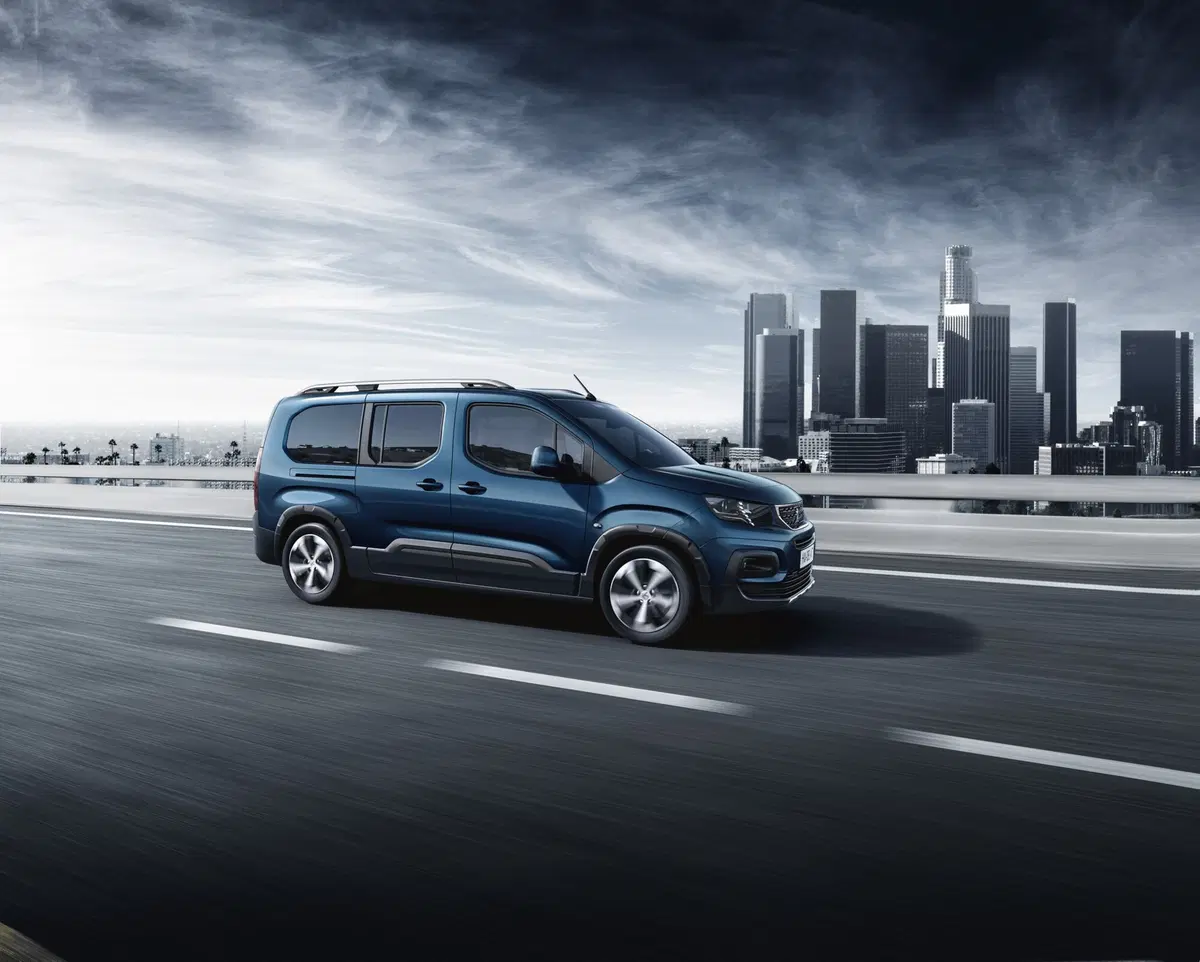 Peugeot Rifter 2018, ecco i prezzi della nuova generazione (5)