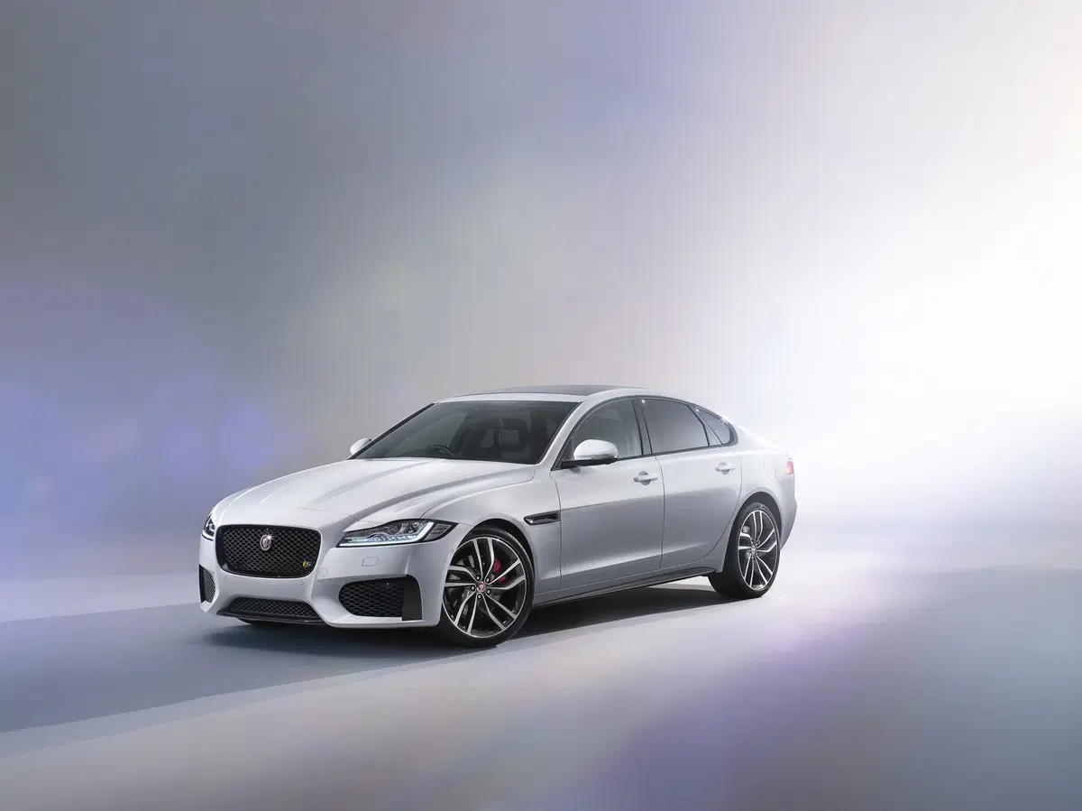 Jaguar XF 2.0 D 180 CV AWD aut. Chequered Flag (32)