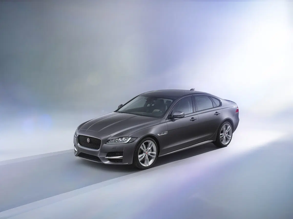 Jaguar XF 2.0 D 180 CV AWD aut. Chequered Flag (33)