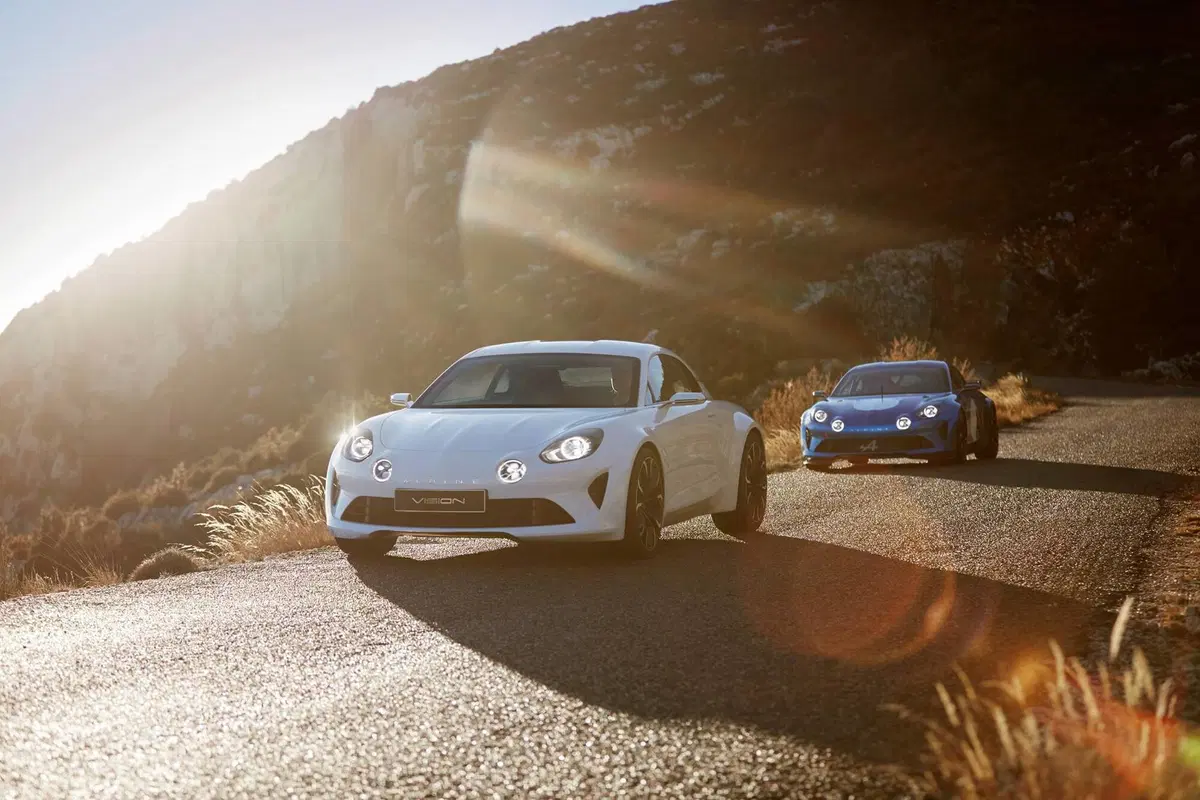 Alpine Vision: il concept anticipa la sportiva francese (2)