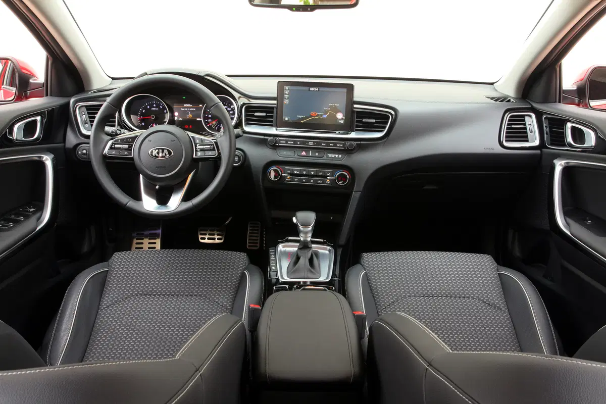 Kia CEED 2018 | Tanta sostanza e poche pretese. Anche in pista! [Video] (17)