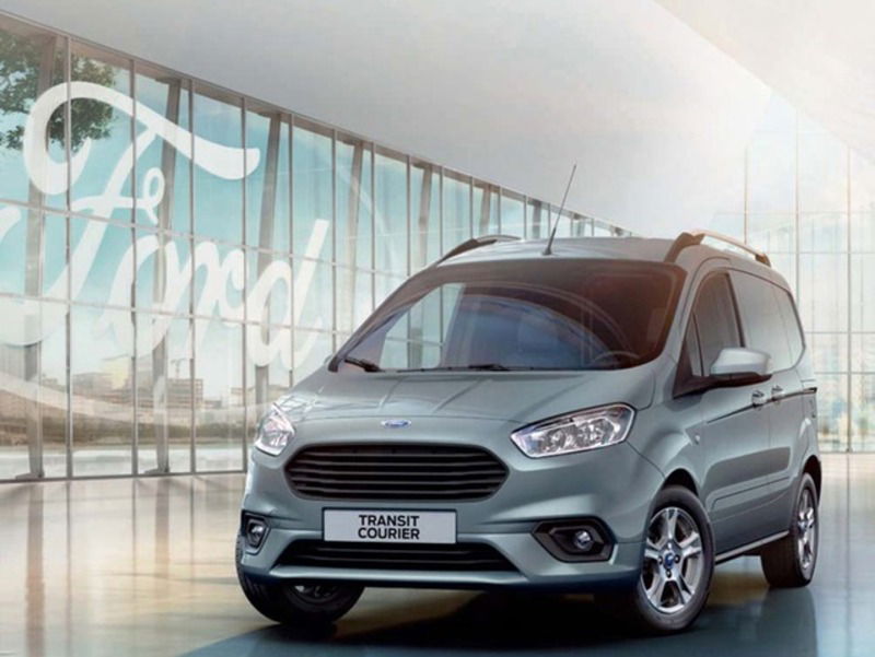 Ford Transit Courier 1.0 EcoBoost 100CV  Titanium