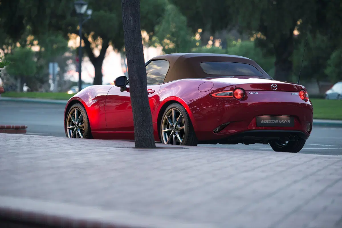 Mazda MX-5: il model year 2019 è più potente (3)
