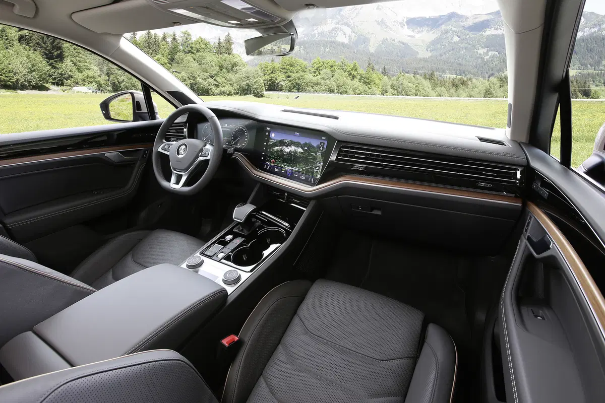 Volkswagen Touareg 3.0 V6 TDI SCR Elegance (34)