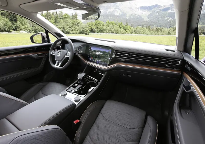 Volkswagen Touareg (2018-->>) (34)
