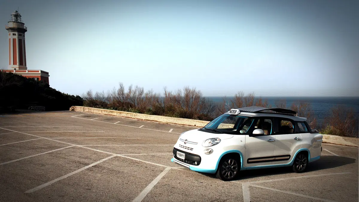 Fiat 500L Living Tiberio, il nuovo taxi di Capri lo firma Castagna