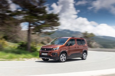 Peugeot Rifter 2018 | tanto spazio e versatilit&agrave; [Video]