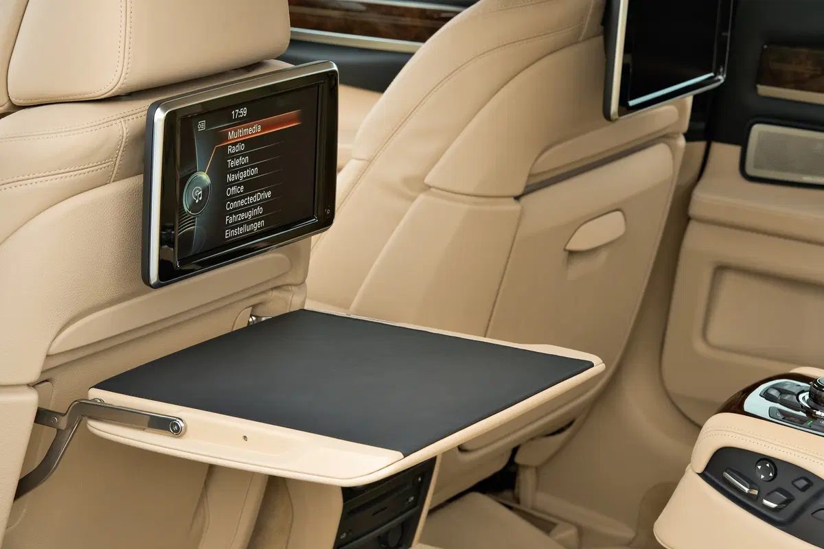BMW Serie 7 750Li xDrive (13)