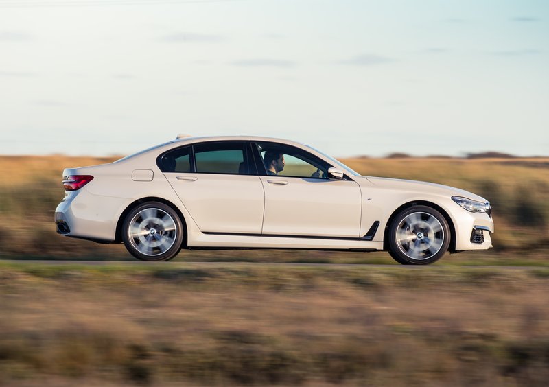 BMW Serie 7 (2015-23) (9)