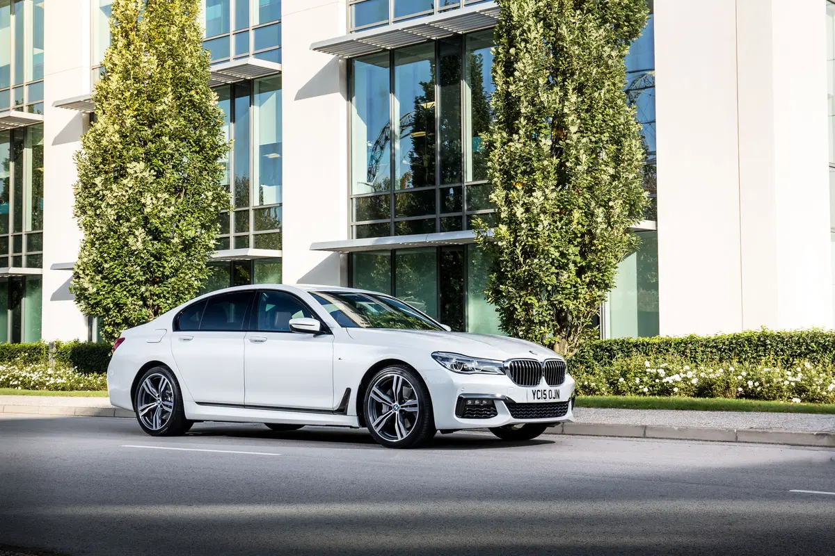 BMW Serie 7 750Li xDrive (8)