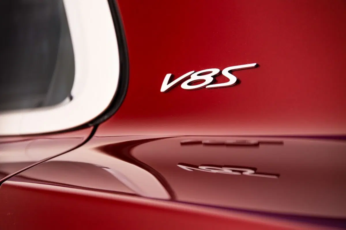 Bentley Flying Spur V8 S, sportivamente british (5)