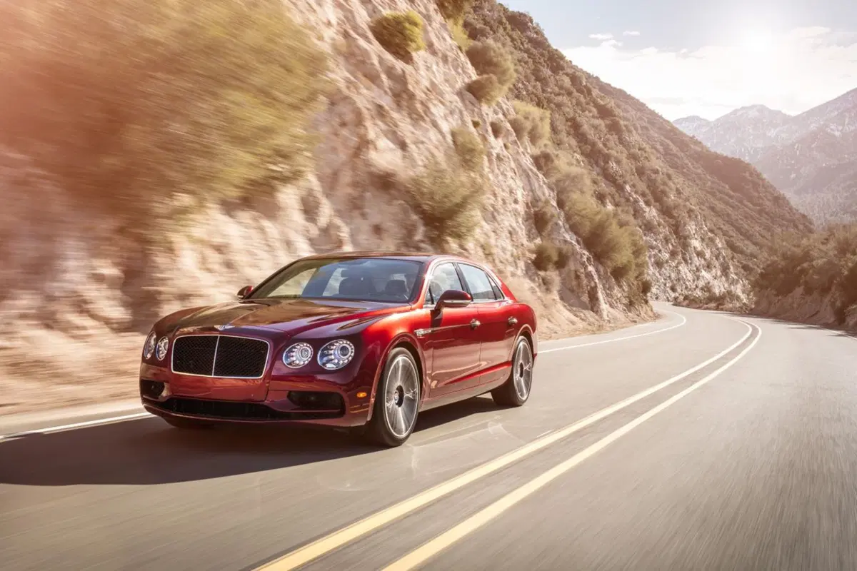 Bentley Flying Spur V8 S, sportivamente british (3)