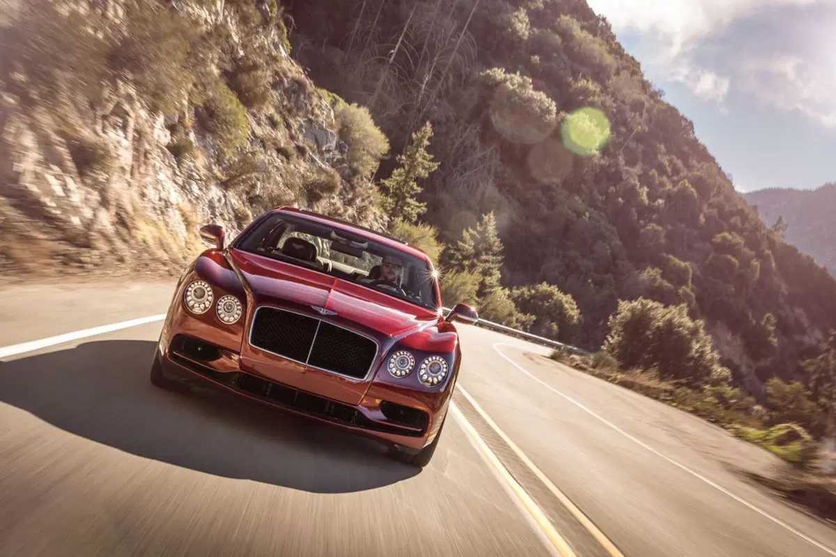 Bentley Flying Spur V8 S, sportivamente british (4)