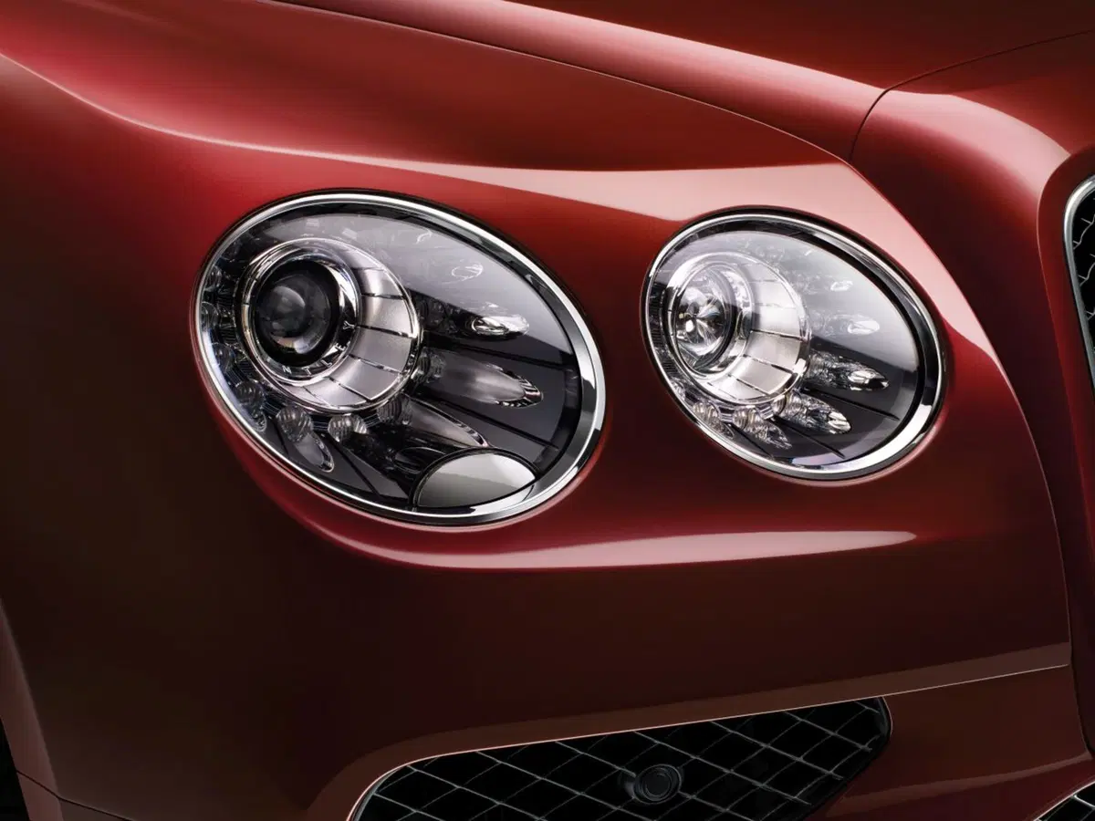 Bentley Flying Spur V8 S, sportivamente british (8)