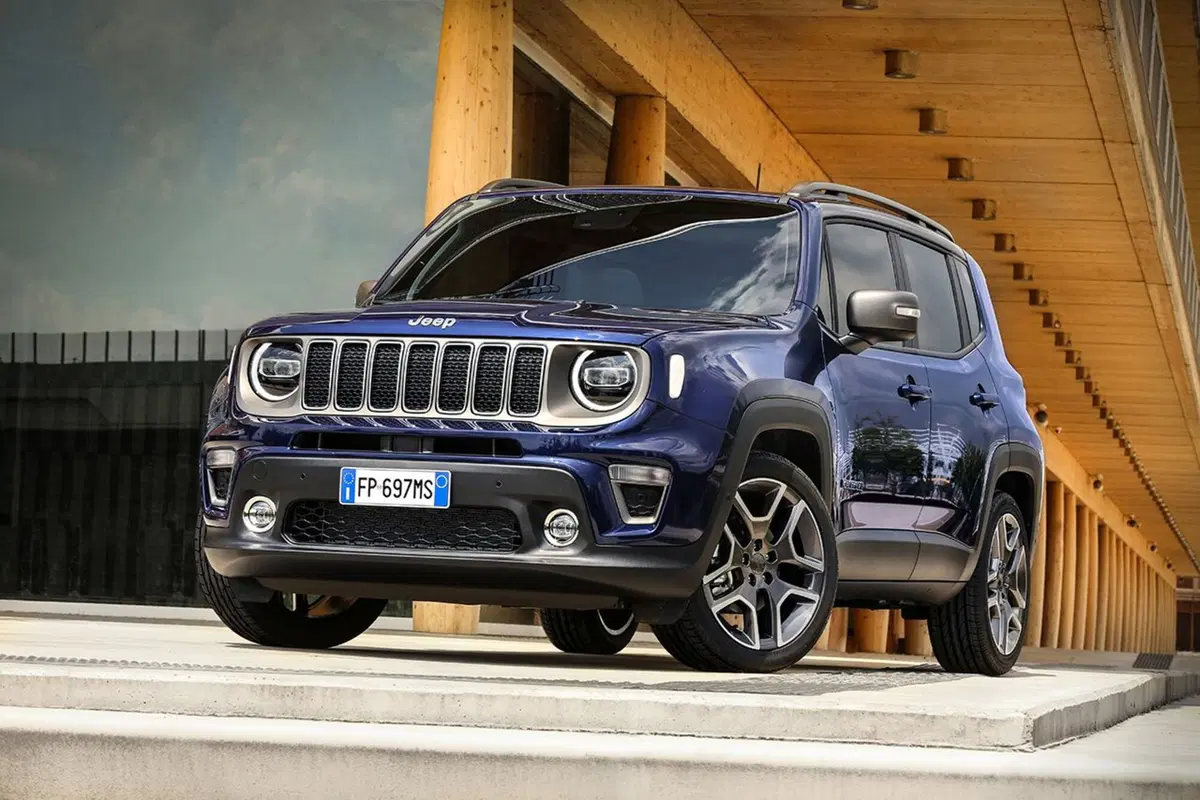Jeep Renegade 2019 | Fari Full-LED e motore 3 cilindri 1.0 120 CV [Video] (10)