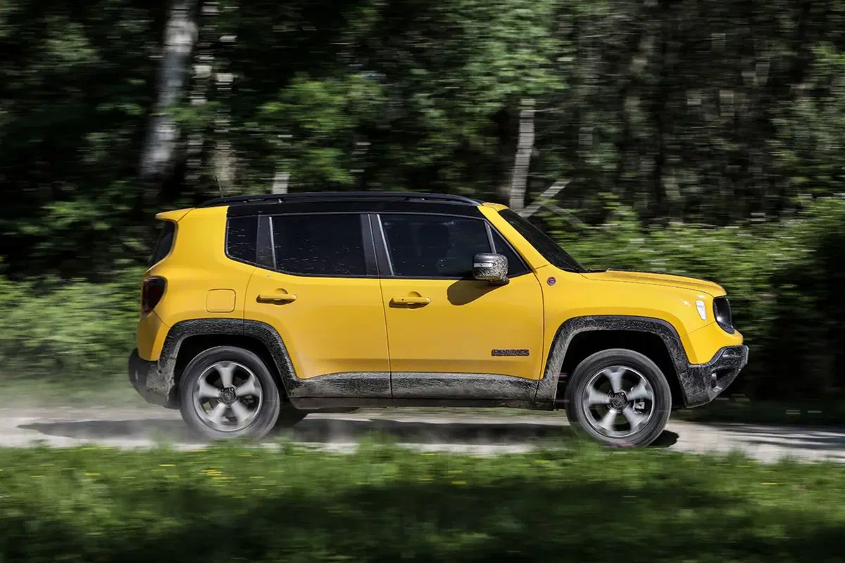 Jeep Renegade 2019 | Fari Full-LED e motore 3 cilindri 1.0 120 CV [Video] (25)