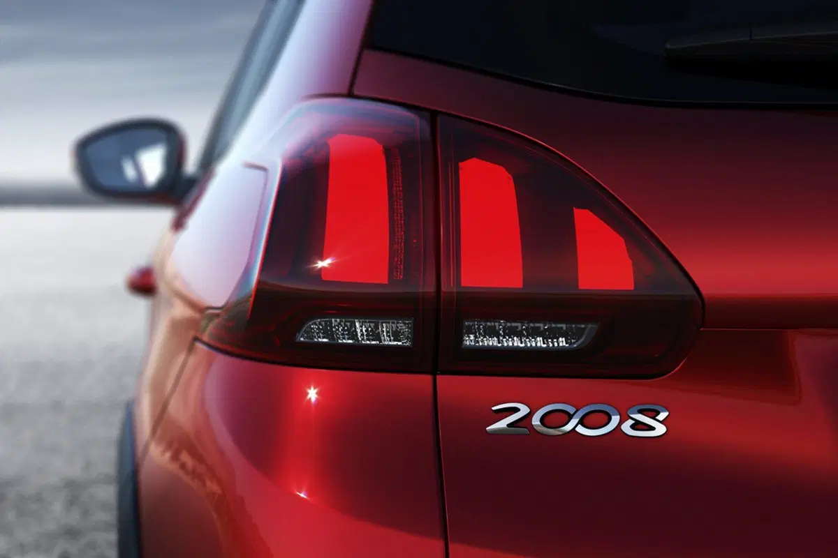 Peugeot 2008, è il momento del restyling (7)