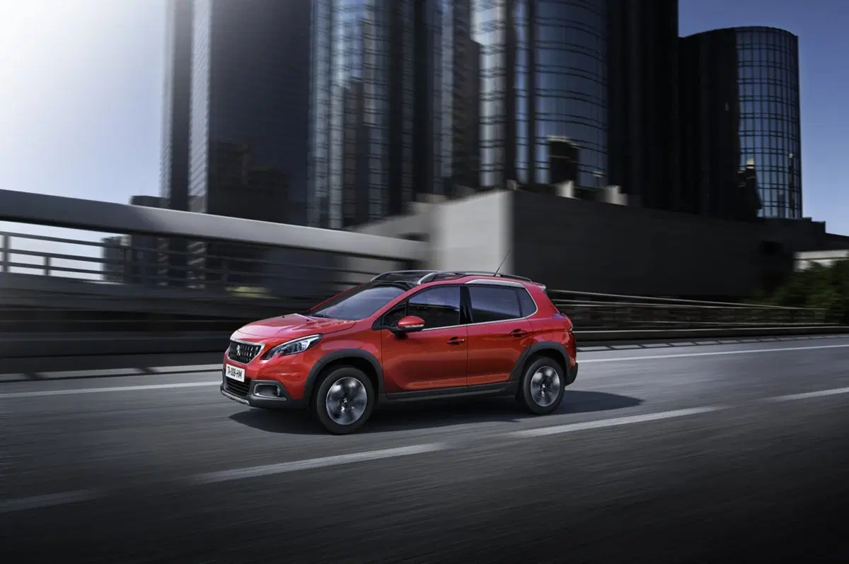Peugeot 2008, è il momento del restyling (8)