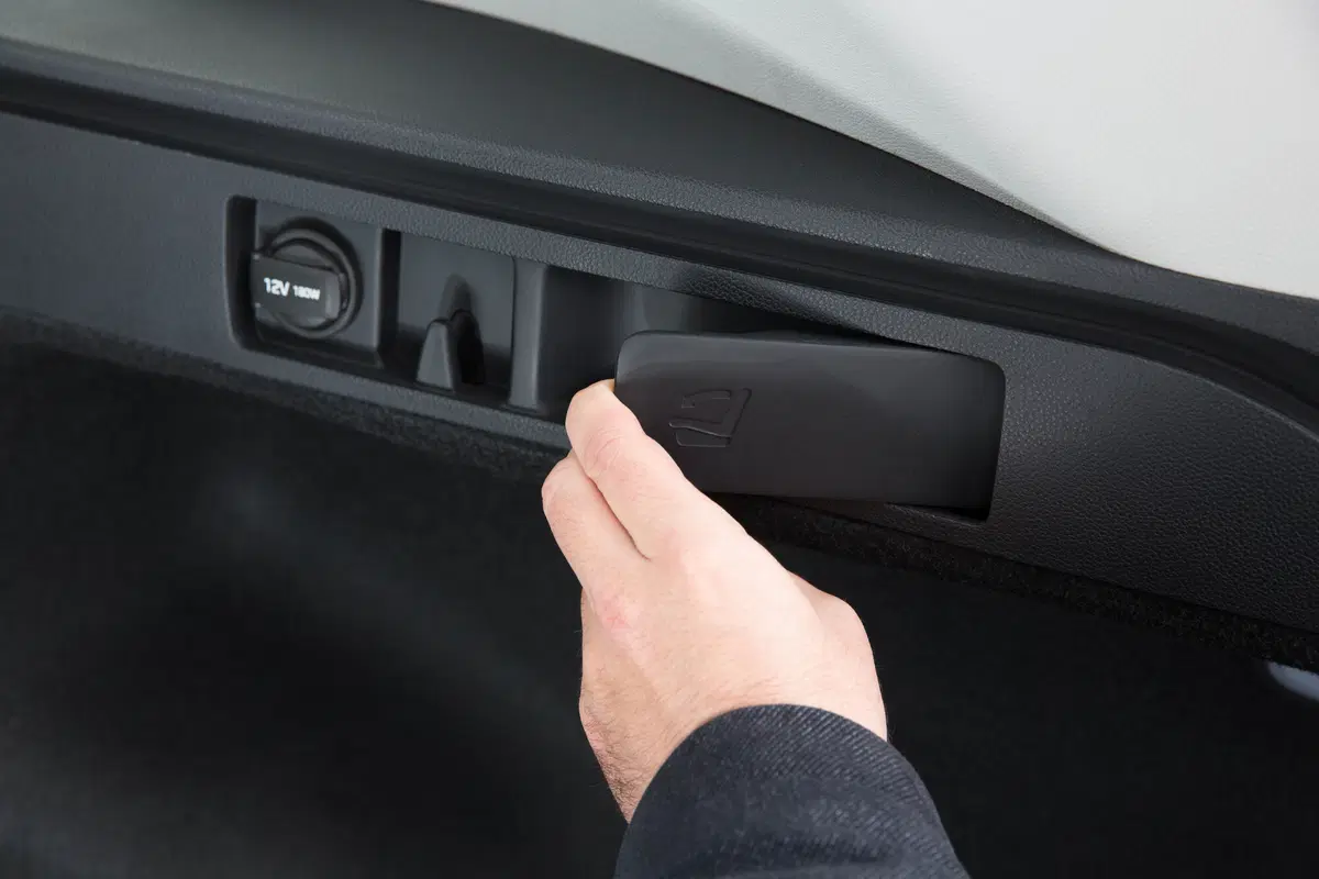 Kia Optima Sportswagon, la super station coreana fa tremare i tedeschi (26)