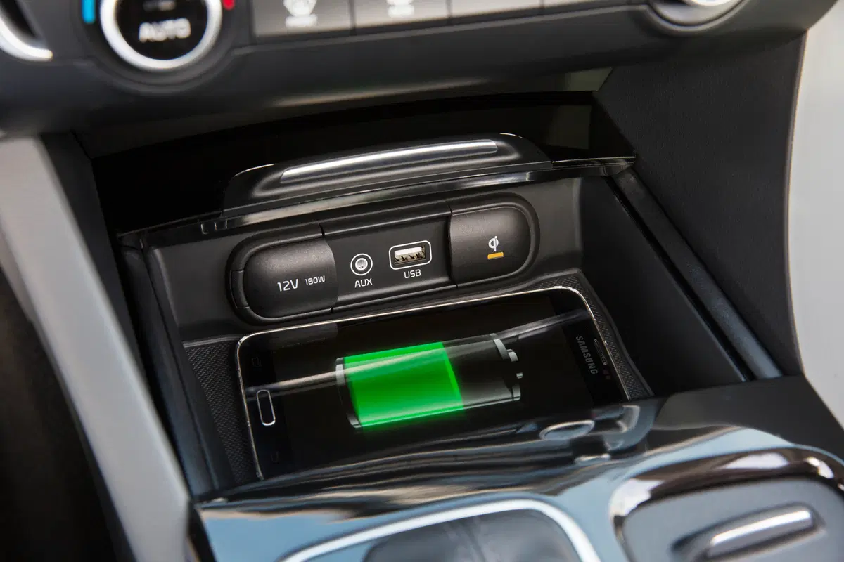 Kia Optima Sportswagon, la super station coreana fa tremare i tedeschi (13)