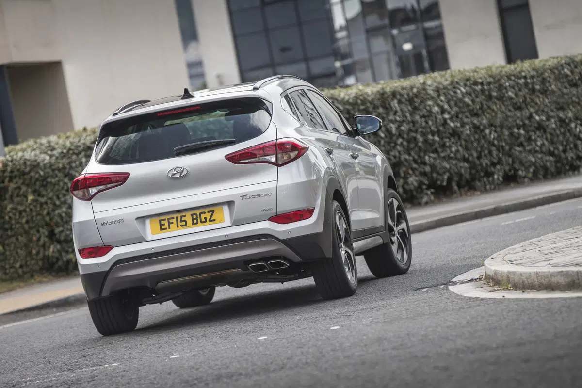 Hyundai Tucson 1.6 CRDi 136CV 48V XLine (32)