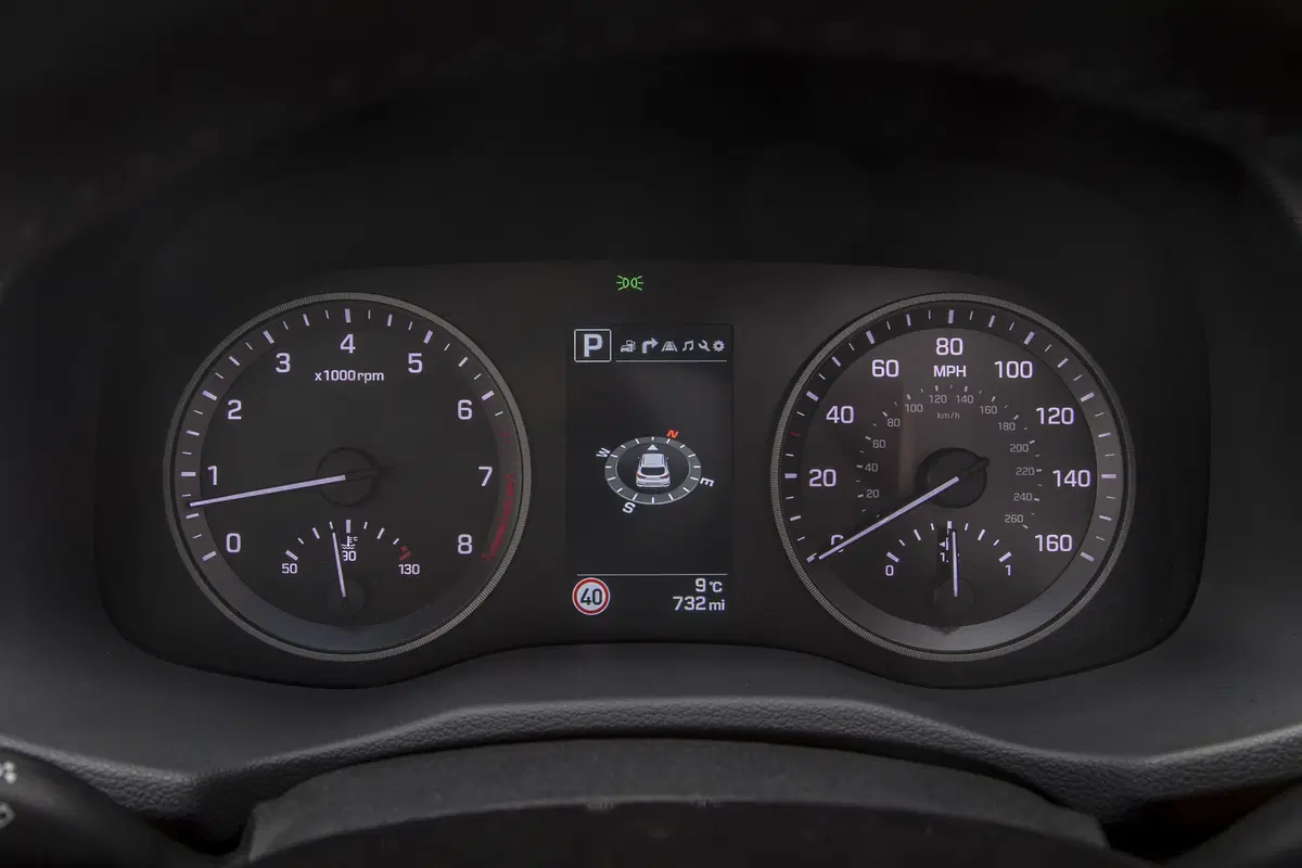 Hyundai Tucson 1.6 CRDi 136CV 48V XLine (35)
