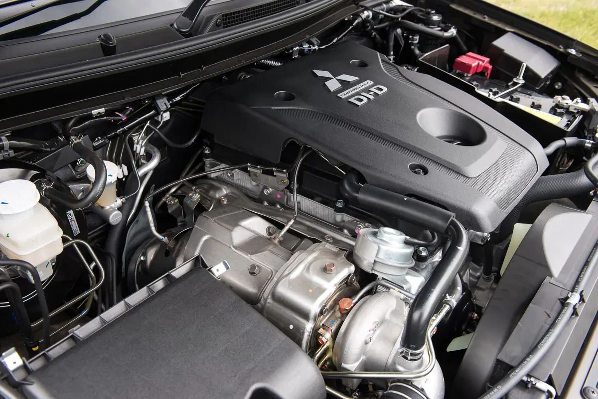 Mitsubishi L200 (2014-15) (17)