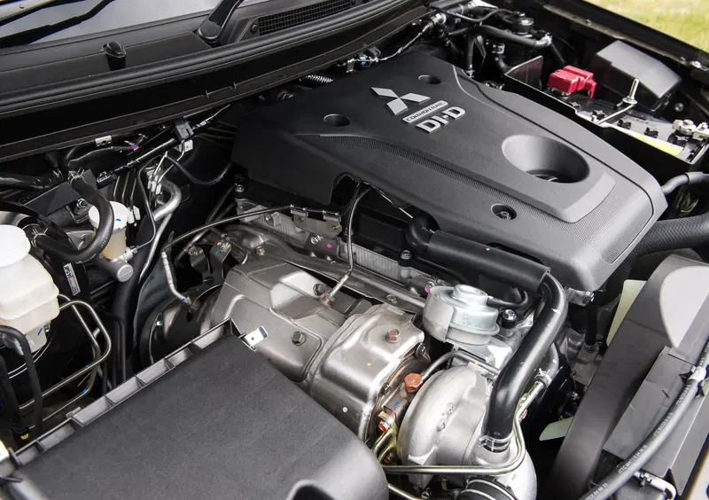 Mitsubishi L200 (2014-15) (17)