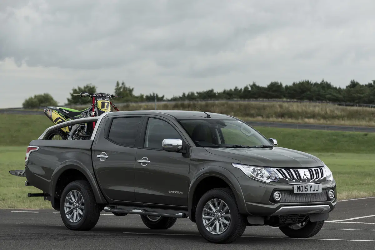 Mitsubishi L200 (2014-15) (18)