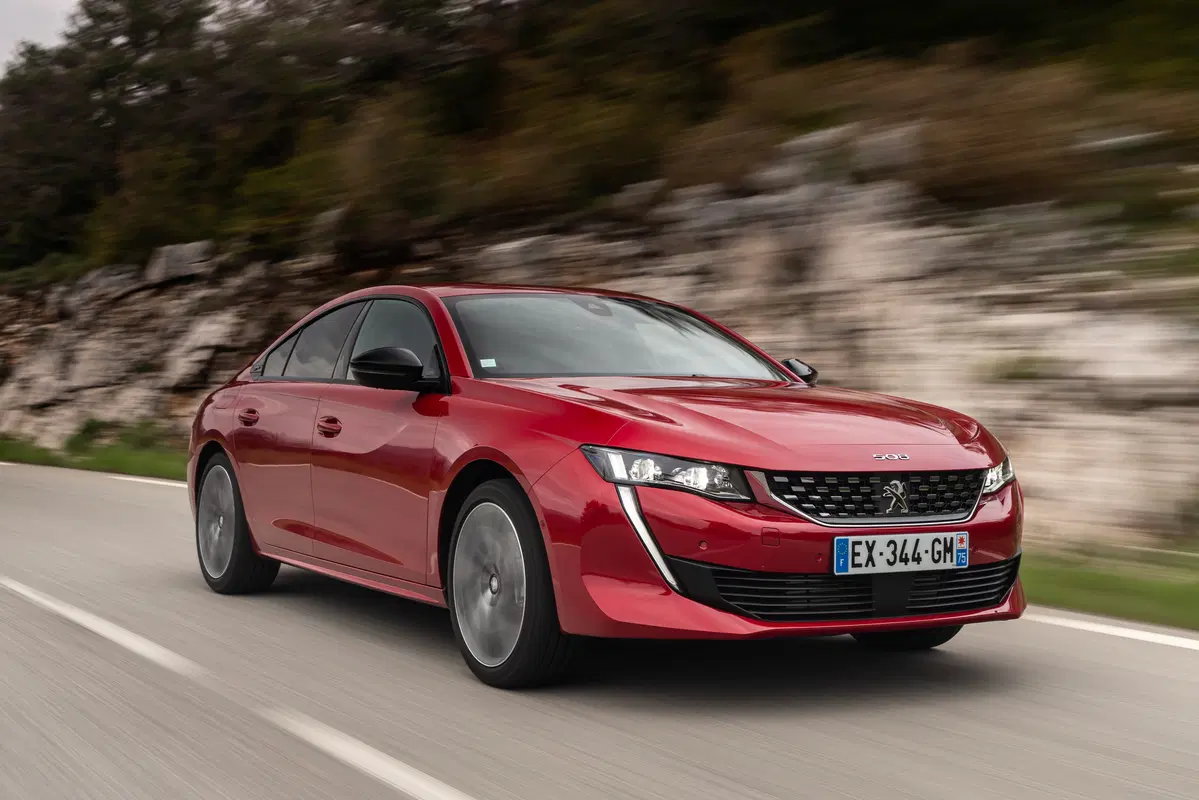 Peugeot 508 2018 | la berlina che fa il verso alla coupé, non solo nel look (2)