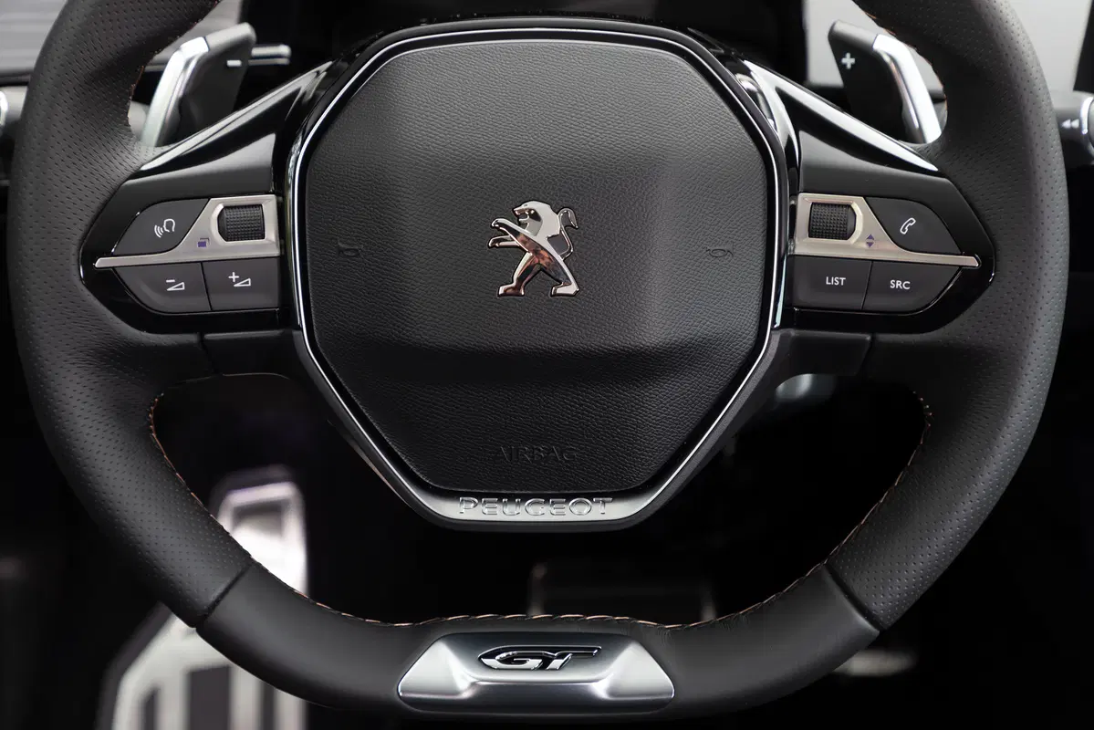 Peugeot 508 2018 | la berlina che fa il verso alla coupé, non solo nel look (25)