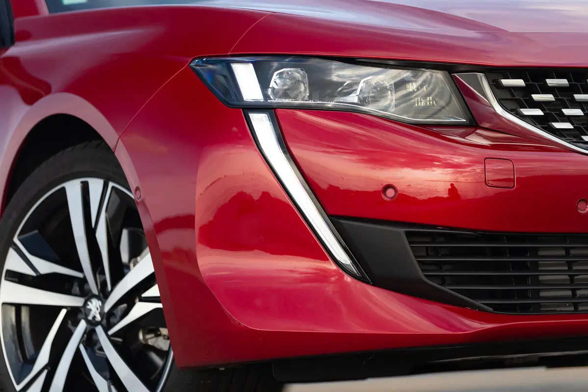 Peugeot 508 2018 | la berlina che fa il verso alla coupé, non solo nel look (36)