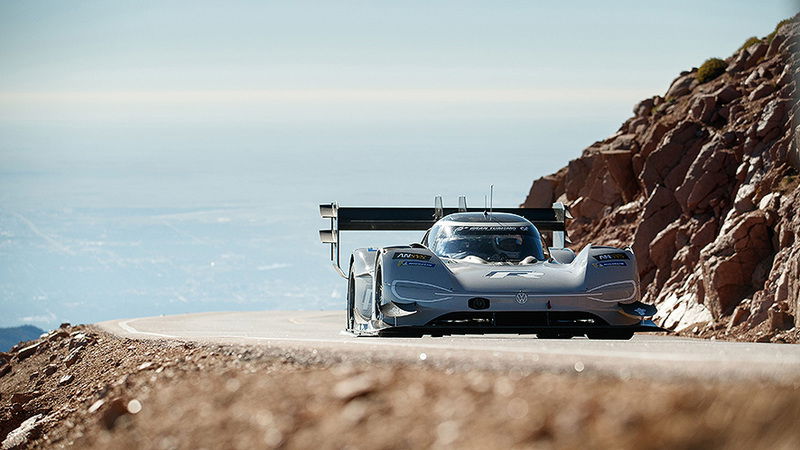 Volkswagen I.D. R conquista la Pikes Peak 2018. E&#039; la prima volta per un&#039;elettrica