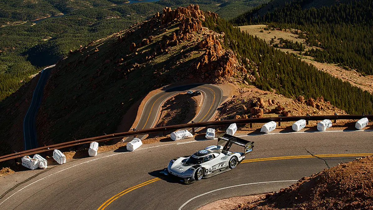 Volkswagen I.D. R conquista la Pikes Peak 2018. E' la prima volta per un'elettrica (6)