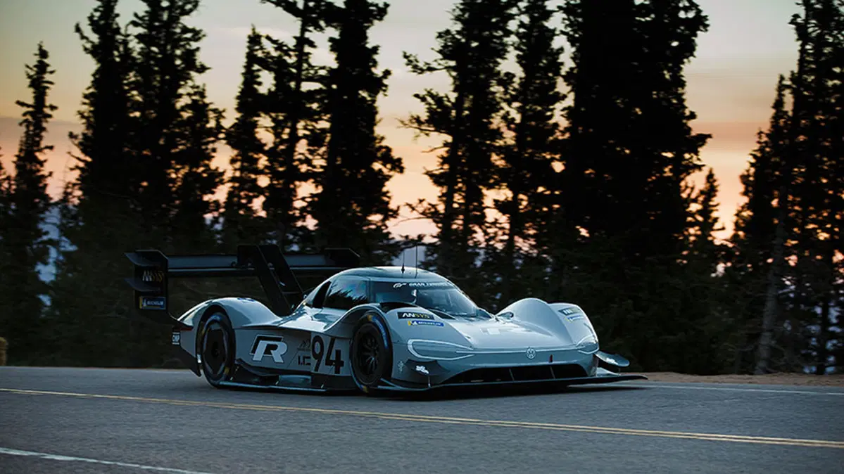 Volkswagen I.D. R conquista la Pikes Peak 2018. E' la prima volta per un'elettrica (9)