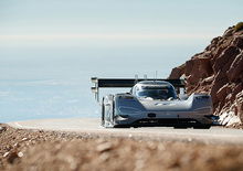 Volkswagen I.D. R conquista la Pikes Peak 2018. E' la prima volta per un'elettrica