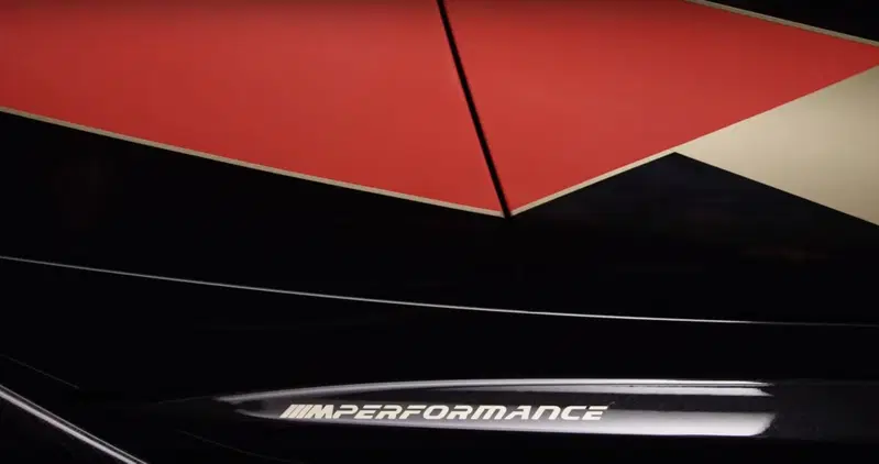 Le grafiche speciali della BMW M2 Competition dedicata alla nazionale tedesca