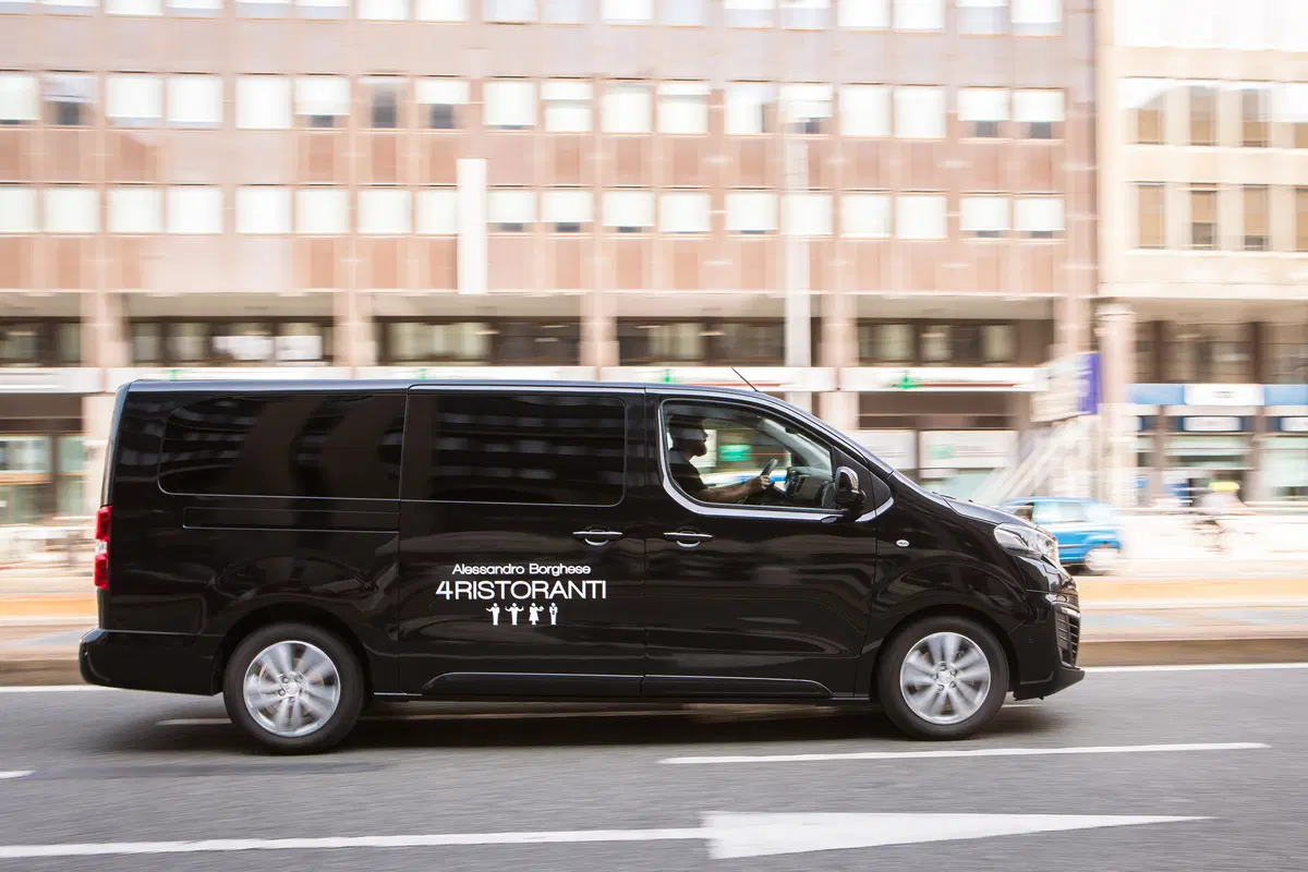 Peugeot Traveller, vettura ufficiale della serie TV “4 Ristoranti” (4)