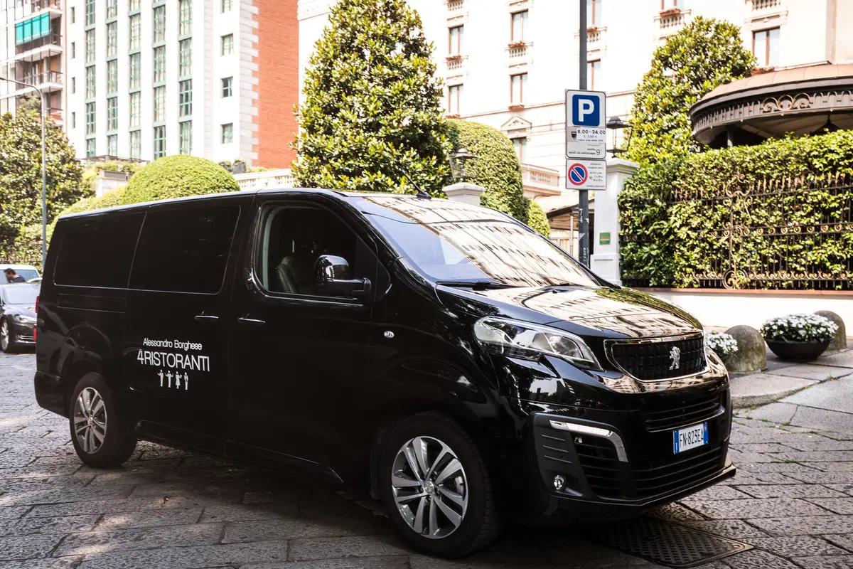 Peugeot Traveller, vettura ufficiale della serie TV “4 Ristoranti” (5)