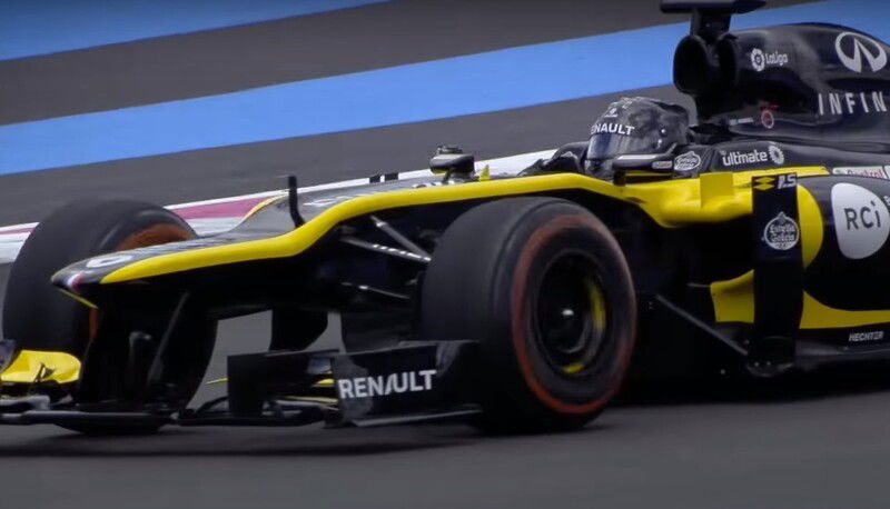 Aseel Al-Hamad alla guida della Lotus Renault E20