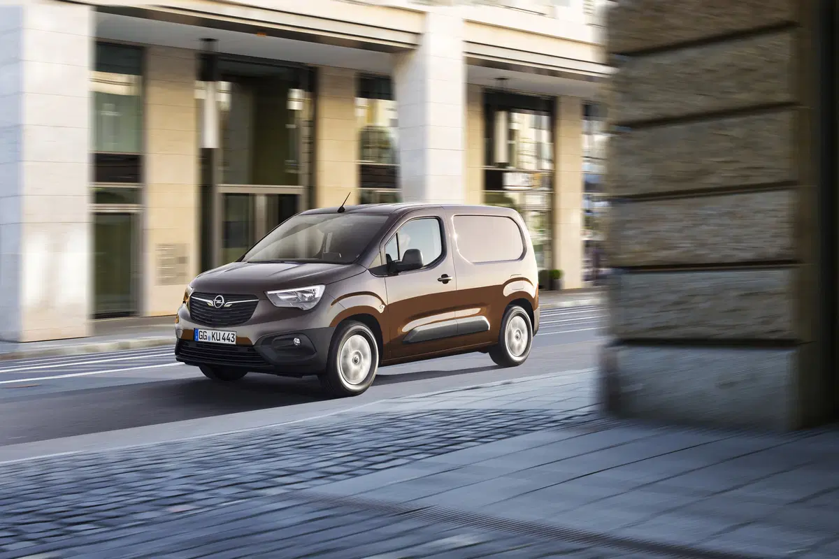 Opel Combo Van: praticità di un furgone, comfort di un’auto (7)