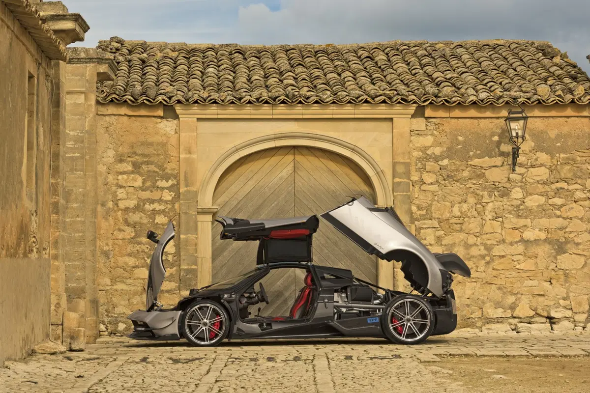 Pagani Huayra BC: 789 CV per 20 esemplari pronti per il Salone di Ginevra 2016 (23)