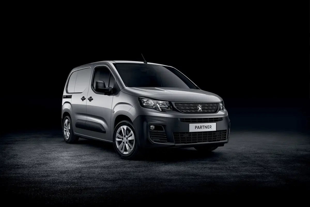Peugeot Partner, il van francese si rinnova [Foto e dettagli] (8)