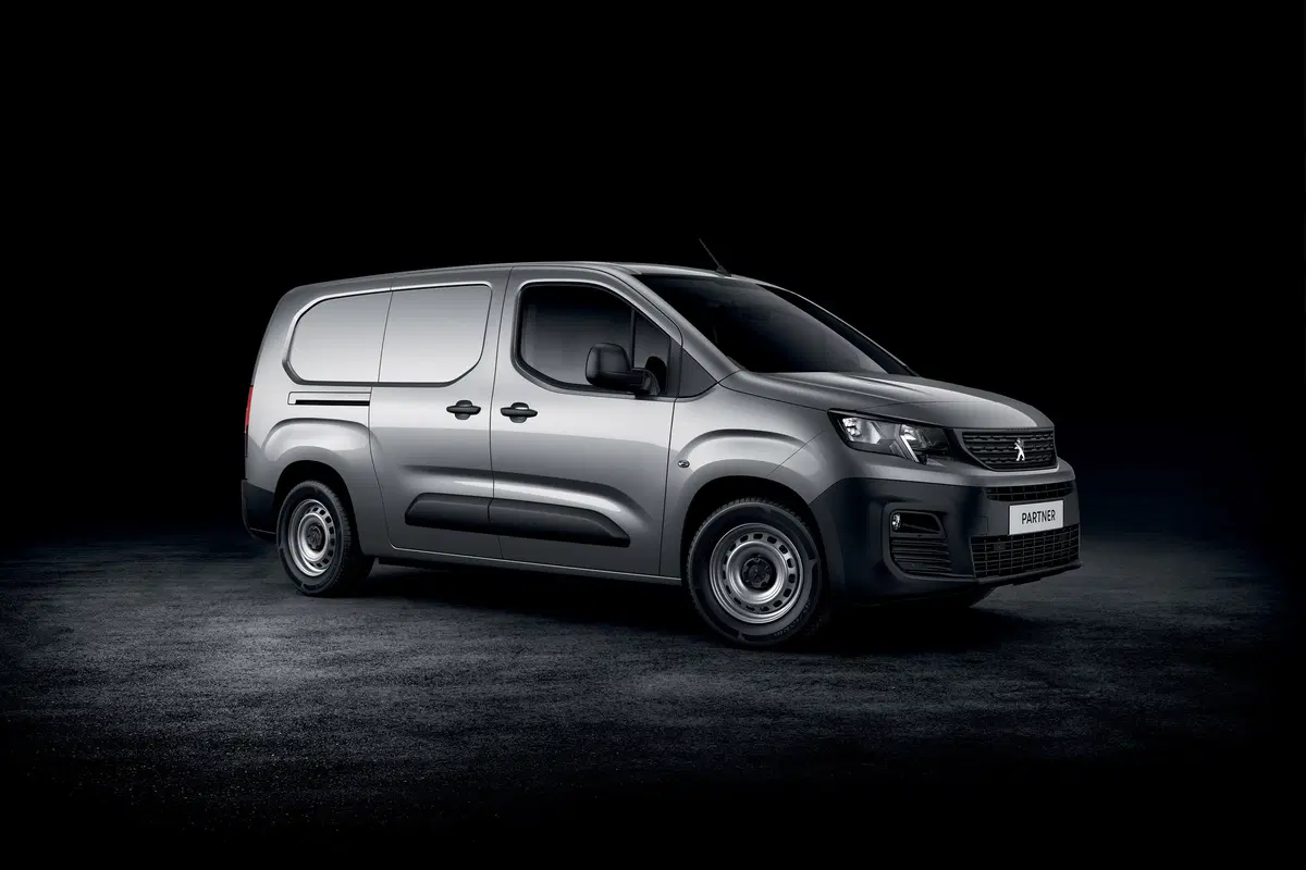 Peugeot Partner, il van francese si rinnova [Foto e dettagli] (6)