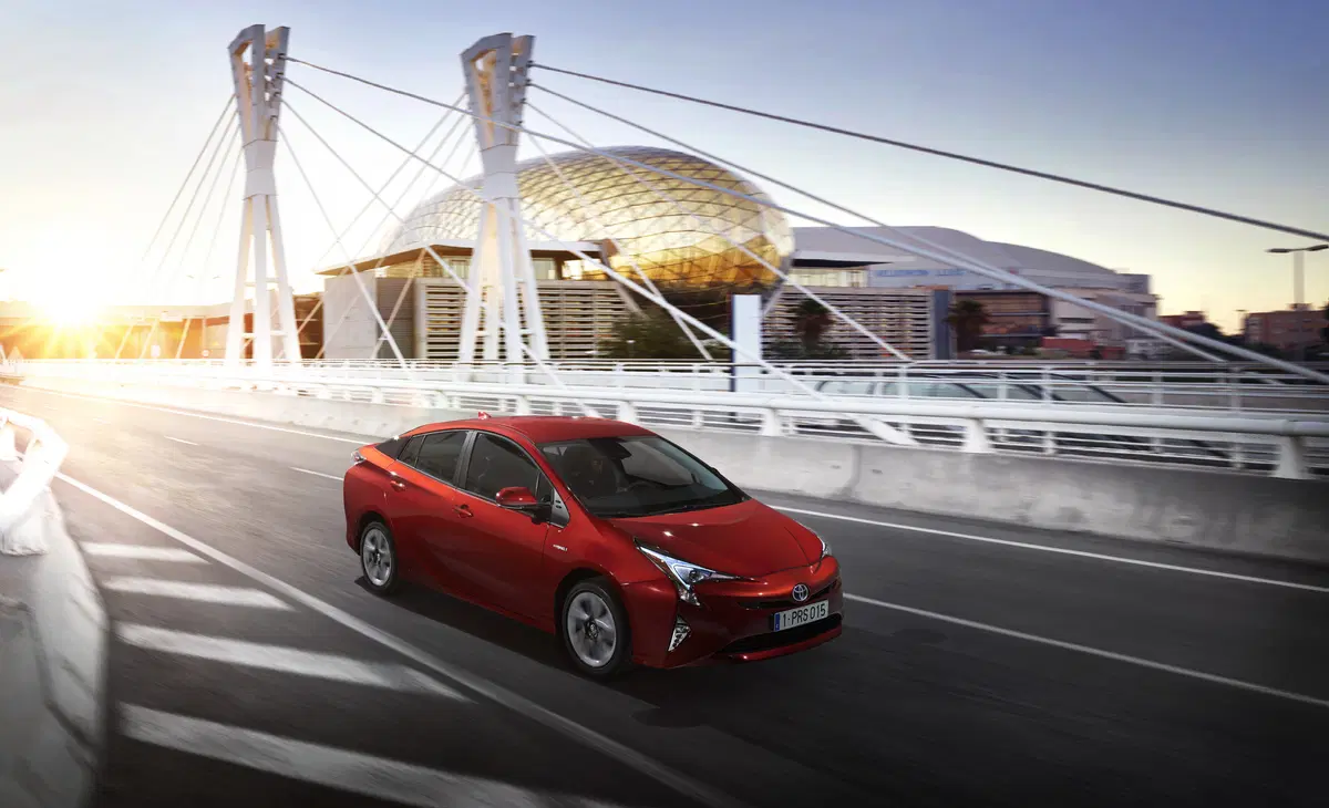 Nuova Toyota Prius 2016 [Video] (14)