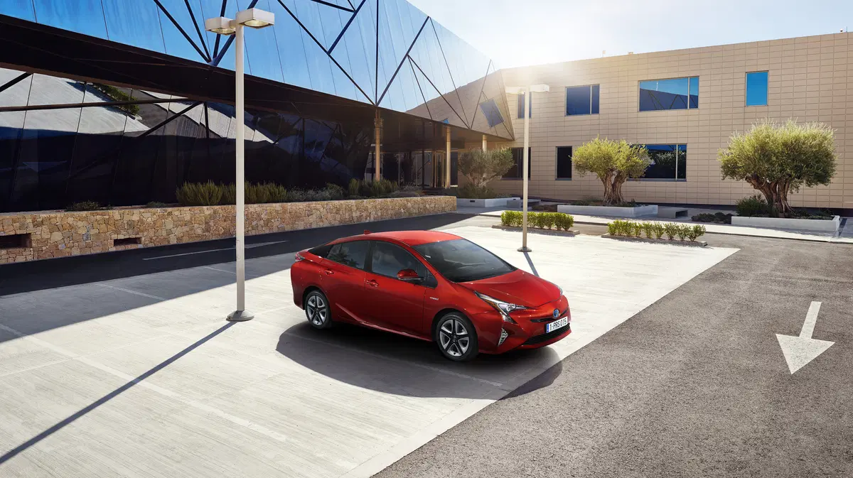 Nuova Toyota Prius 2016 [Video] (19)