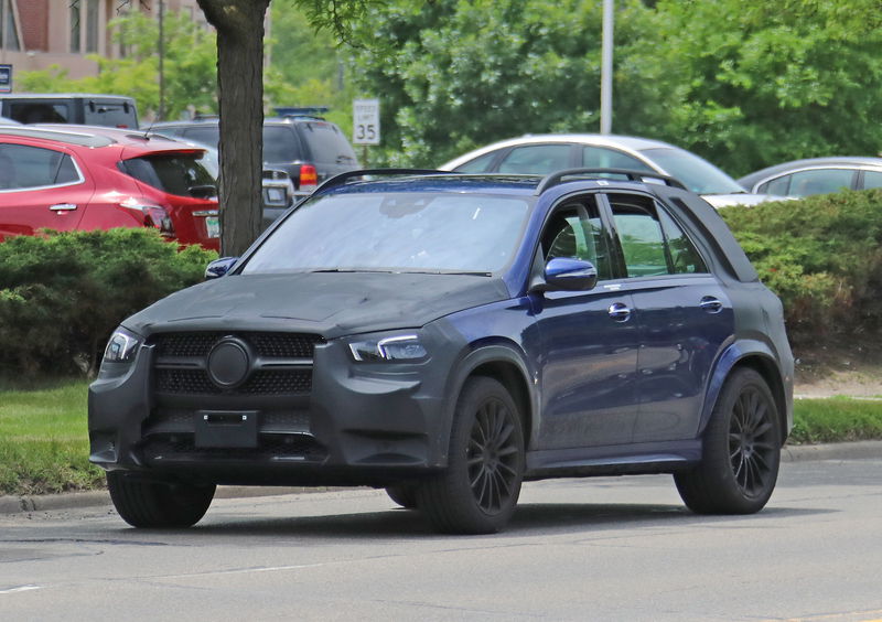 Mercedes GLE 2019, beccata la nuova versione dentro e fuori 